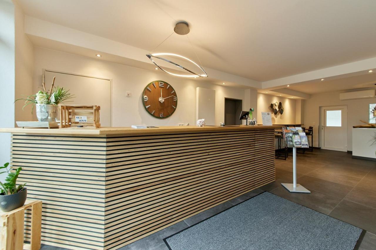 Moselhotel Weinhaus Simon 'Sauna'Restaurant'Eladesaeule Wintrich Esterno foto