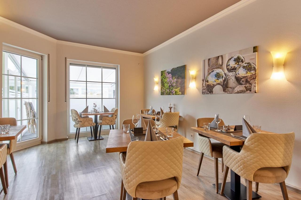 Moselhotel Weinhaus Simon 'Sauna'Restaurant'Eladesaeule Wintrich Esterno foto