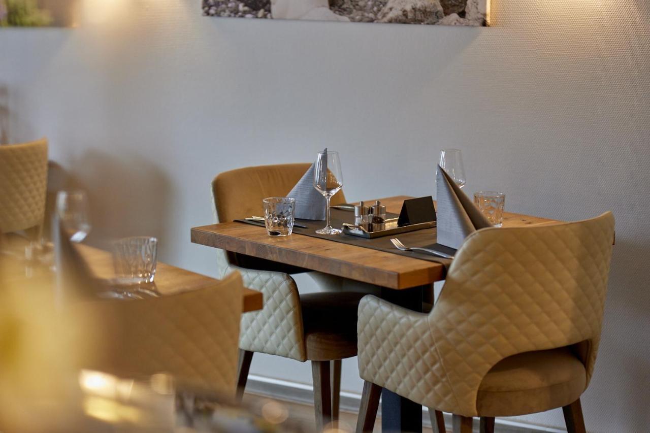 Moselhotel Weinhaus Simon 'Sauna'Restaurant'Eladesaeule Wintrich Esterno foto
