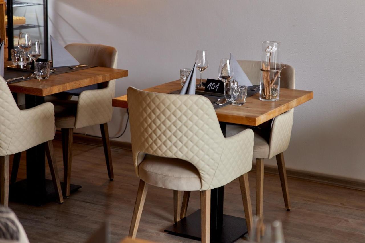 Moselhotel Weinhaus Simon 'Sauna'Restaurant'Eladesaeule Wintrich Esterno foto