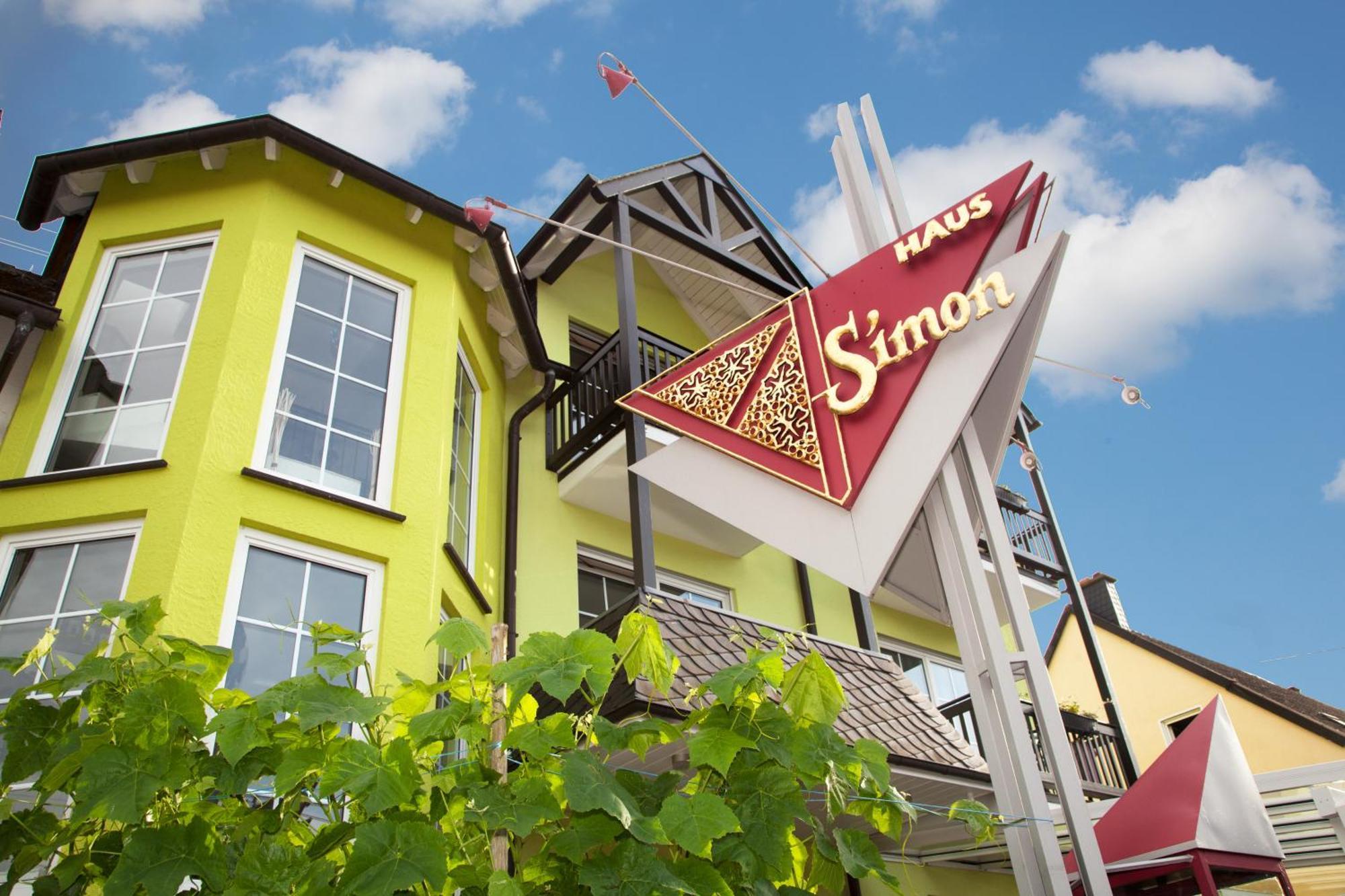 Moselhotel Weinhaus Simon 'Sauna'Restaurant'Eladesaeule Wintrich Esterno foto